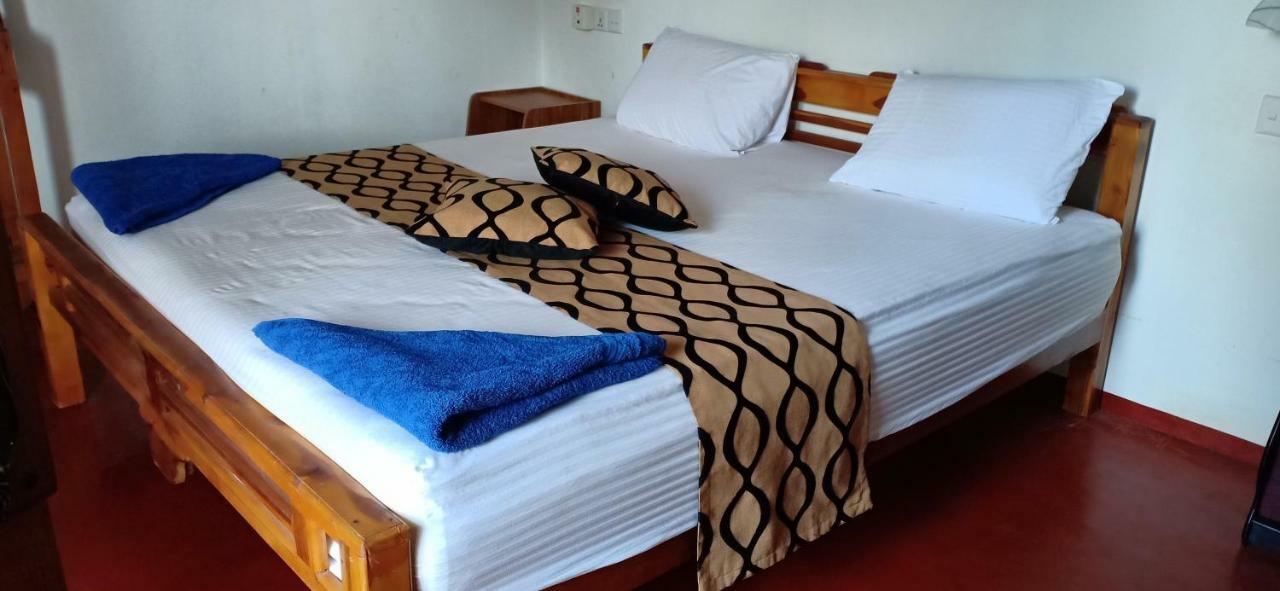 Surf & Sand Hotel Arugambay Arugam Bay Esterno foto