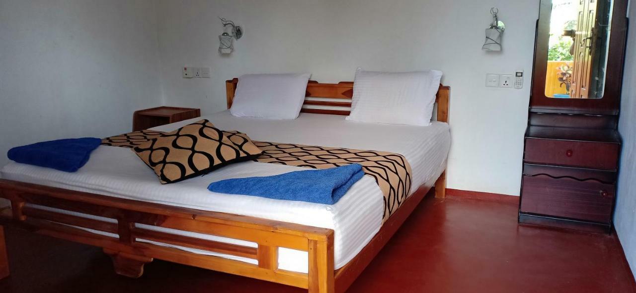 Surf & Sand Hotel Arugambay Arugam Bay Esterno foto