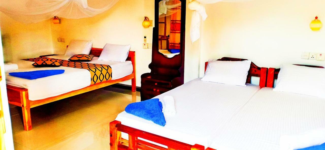 Surf & Sand Hotel Arugambay Arugam Bay Esterno foto